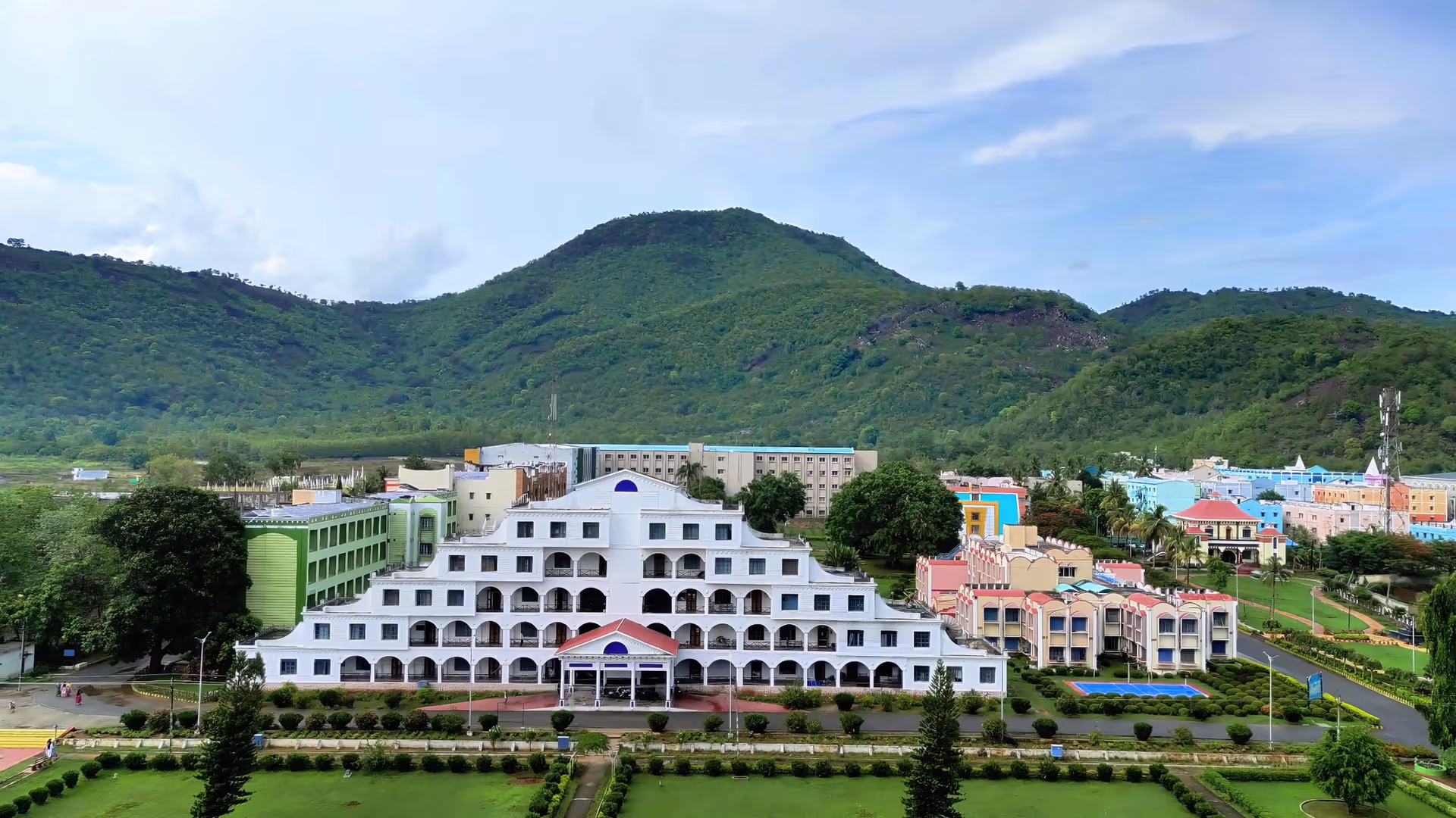 Campus of GANDHI INSTITUTE OF ENGINEERING AND TECHNOLOGY UNIVERSITY